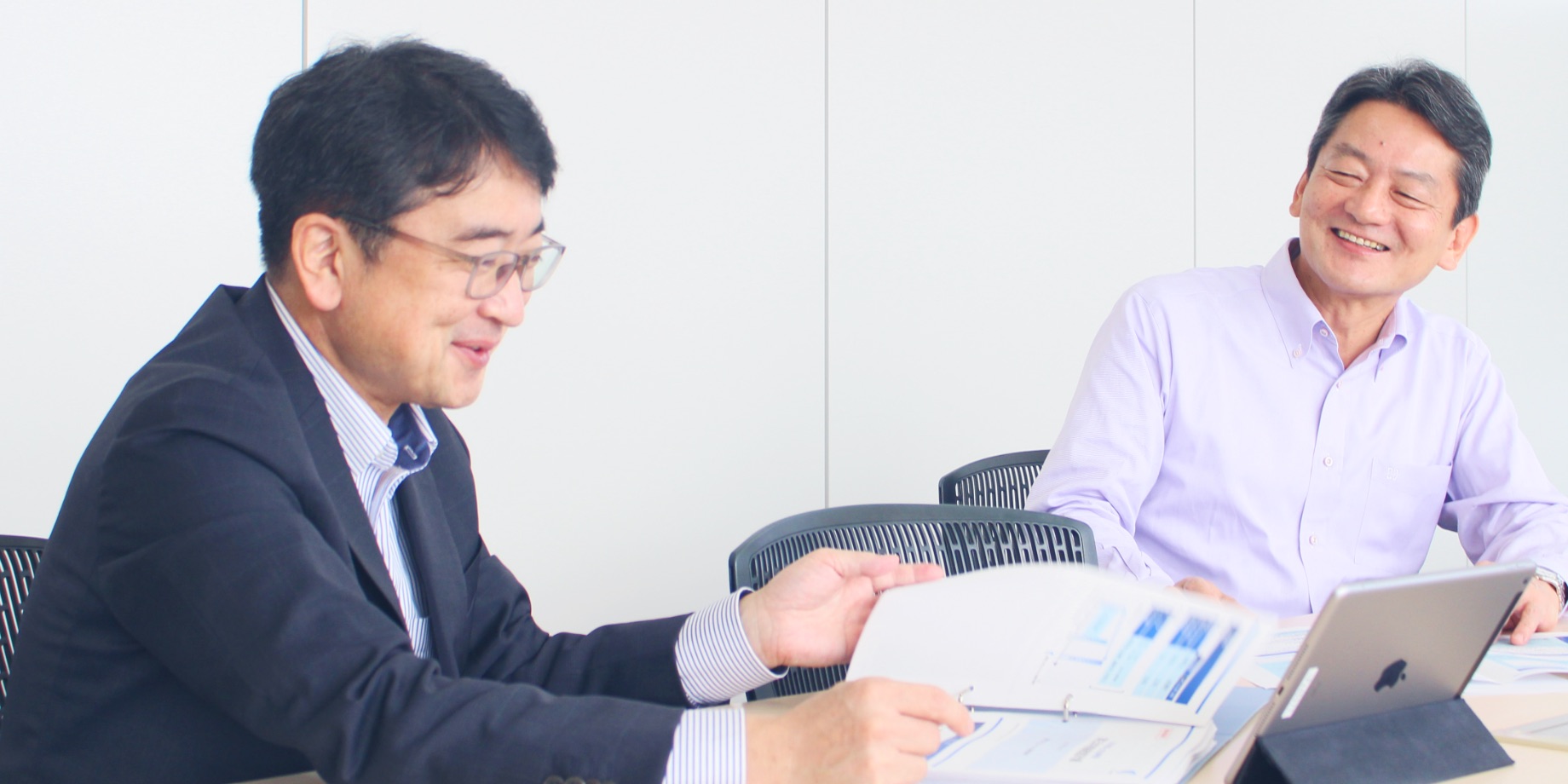 Keisuke Yamashita, General Manager of Investor Relations Division(left) / Koichi Baba, Director and Senior Managing Executive Officer (right) 