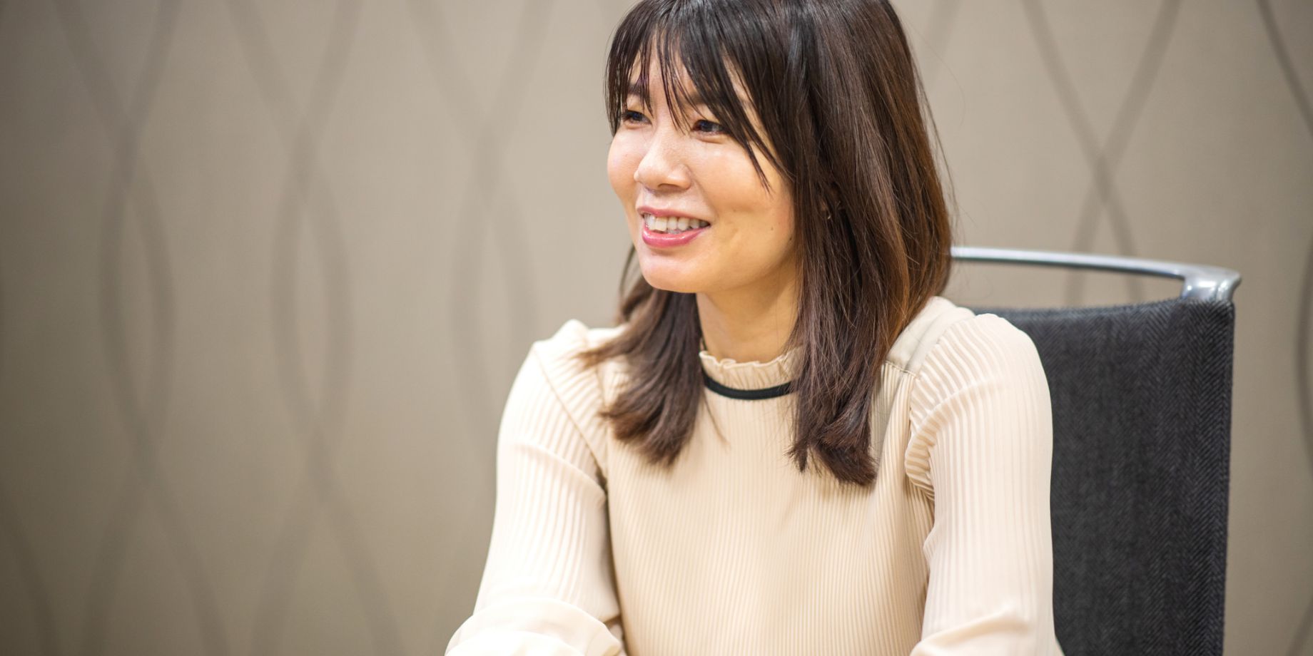 Tamaki: “I’m the youngest in the Risk Management Division. I think it’s a very comfortable place to work, even for people like me who are raising children or balancing work with nursing care.”