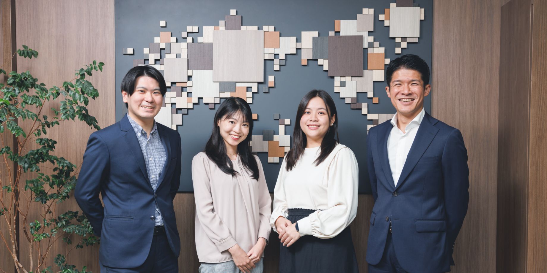 海外勤務を経験した若手グローバル社員4名が語る、駐在員の「リアル」とは?